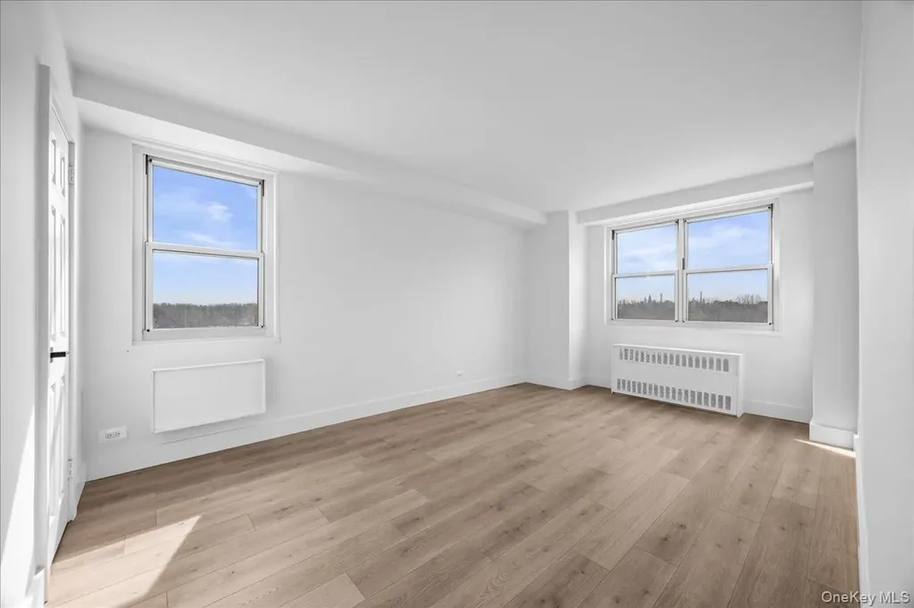 825 Morrison Avenue Bronx NY 10473