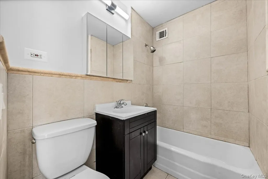 825 Morrison Avenue Bronx NY 10473