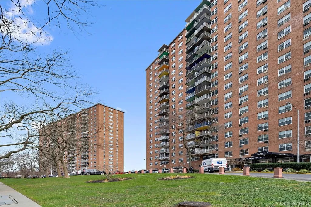 825 Morrison Avenue Bronx NY 10473