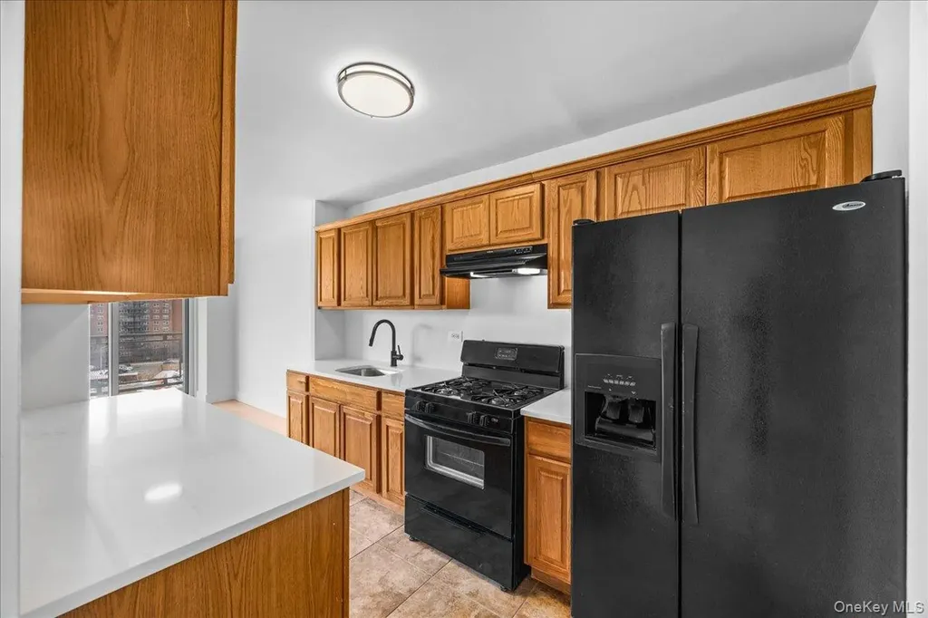 825 Morrison Avenue Bronx NY 10473
