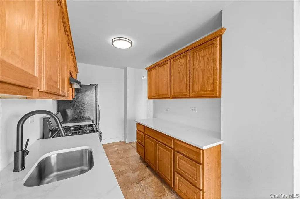 825 Morrison Avenue Bronx NY 10473