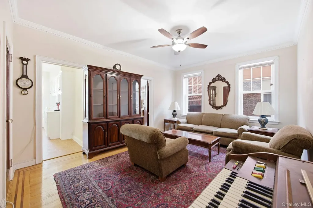 7861 75th Street Glendale NY 11385