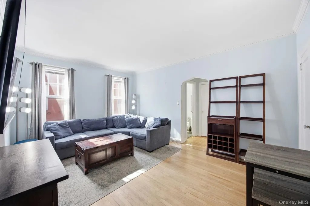 7861 75th Street Glendale NY 11385