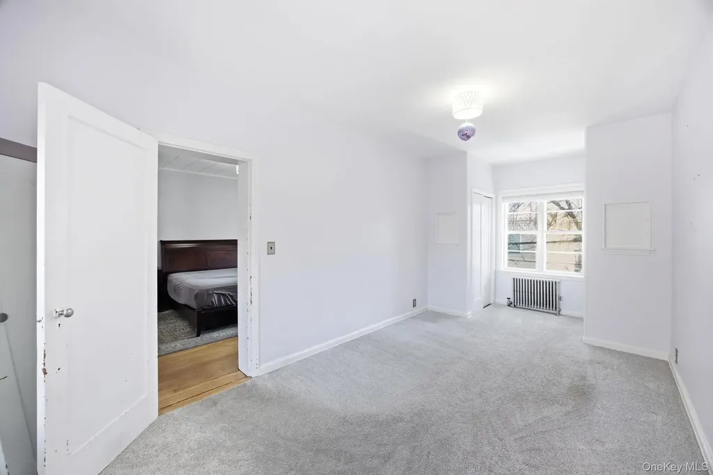7861 75th Street Glendale NY 11385