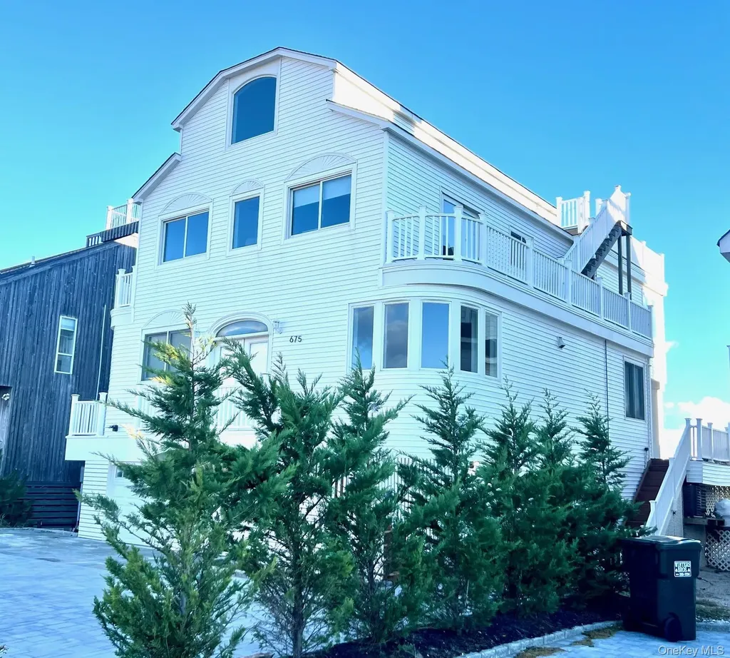 675 Dune Road Westhampton Beach NY 11978