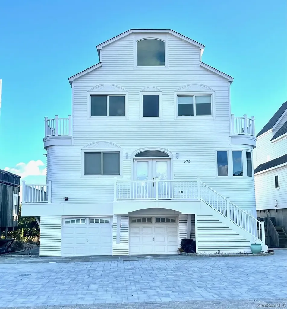 675 Dune Road Westhampton Beach NY 11978