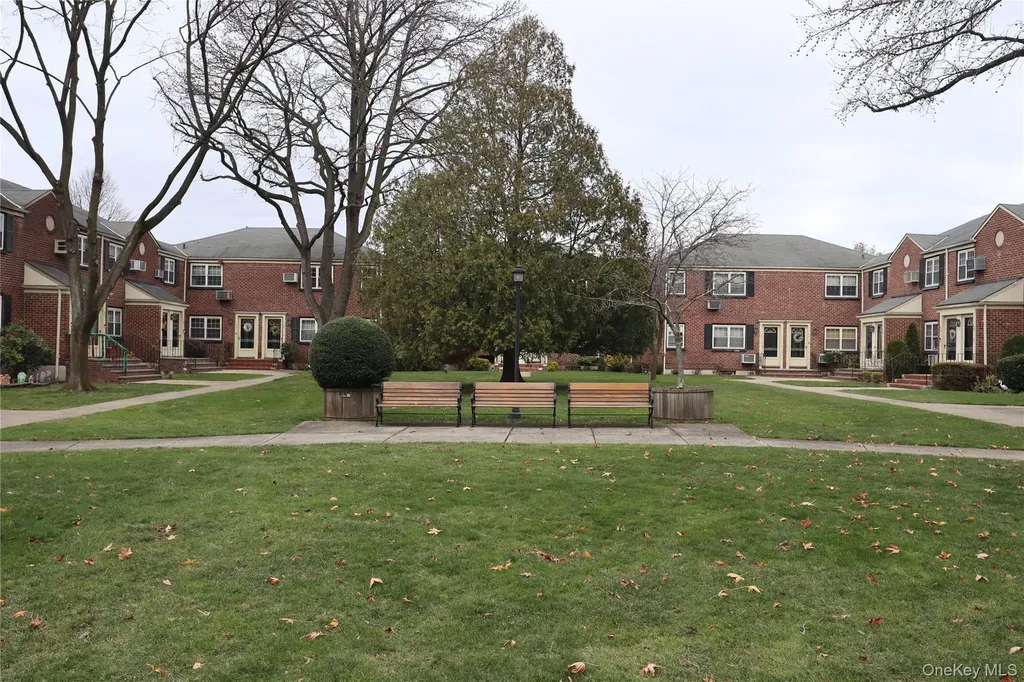 211-07 73 Avenue Bayside NY 11364
