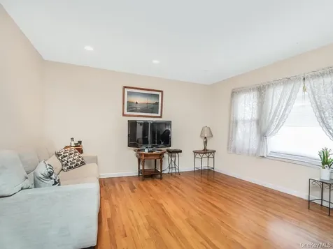 64 Ashland Street New Rochelle NY 10801