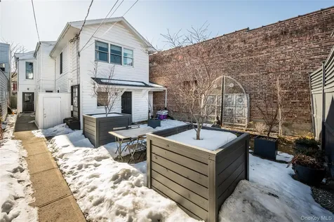 314 Warren Street Hudson NY 12534