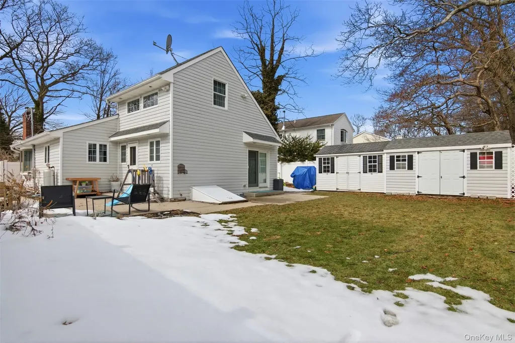 27 Great River Drive Sound Beach NY 11789