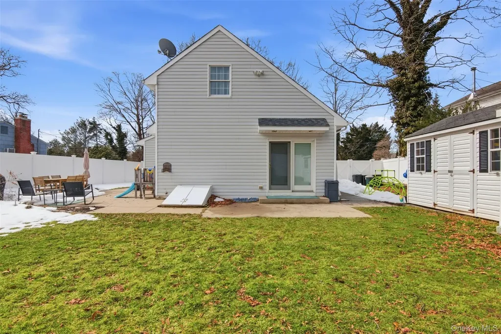 27 Great River Drive Sound Beach NY 11789