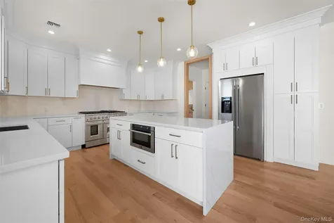 467 Hull Street East Meadow NY 11554