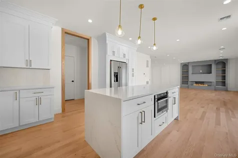 467 Hull Street East Meadow NY 11554