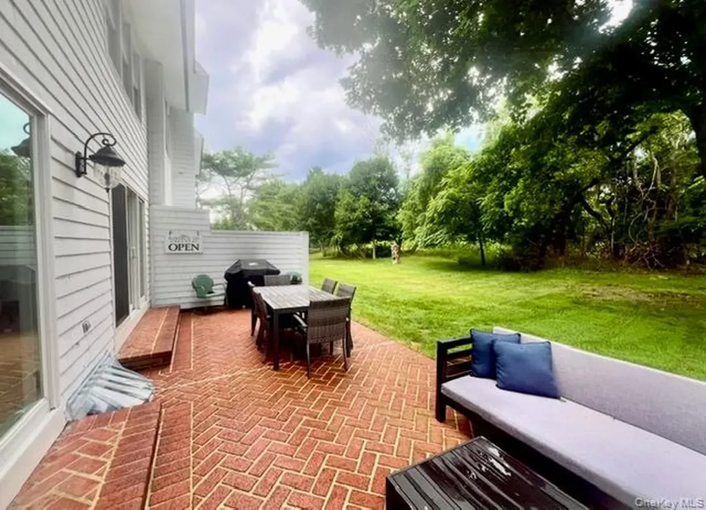 25 Mitchell Westhampton Beach NY 11978