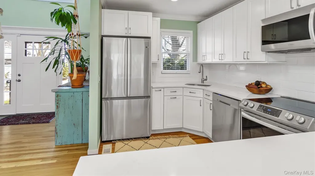 25 Mitchell Westhampton Beach NY 11978