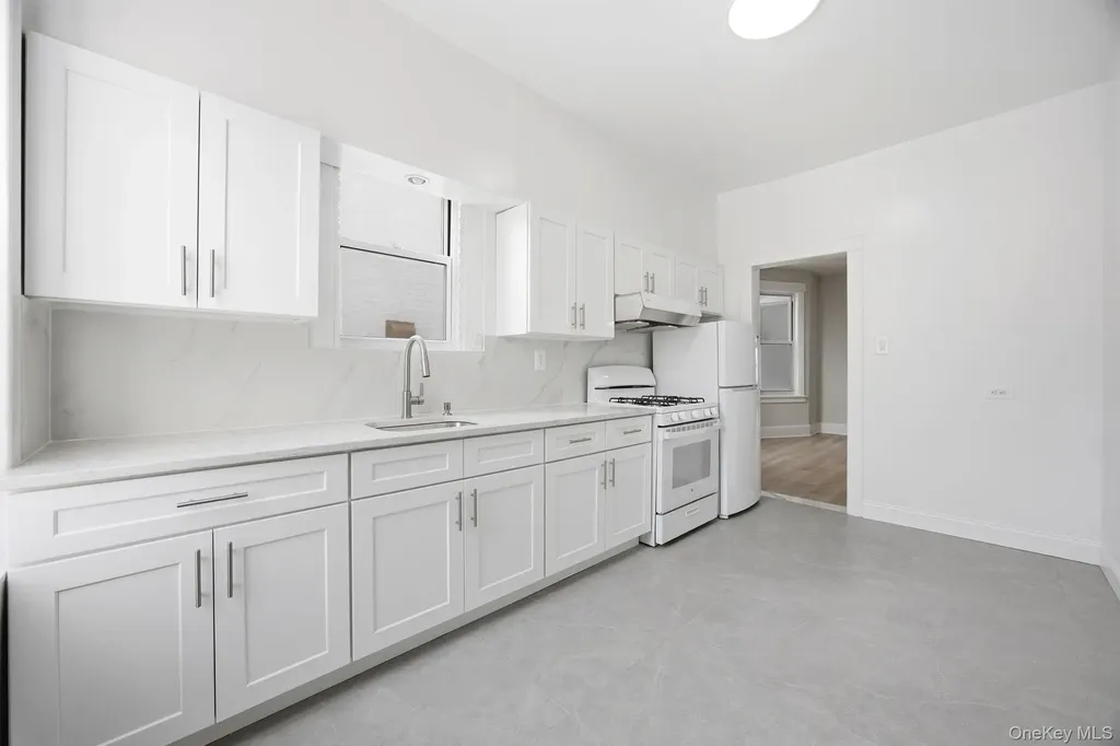 1739 W 9th Street Brooklyn NY 11223