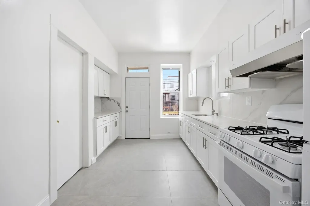 1739 W 9th Street Brooklyn NY 11223