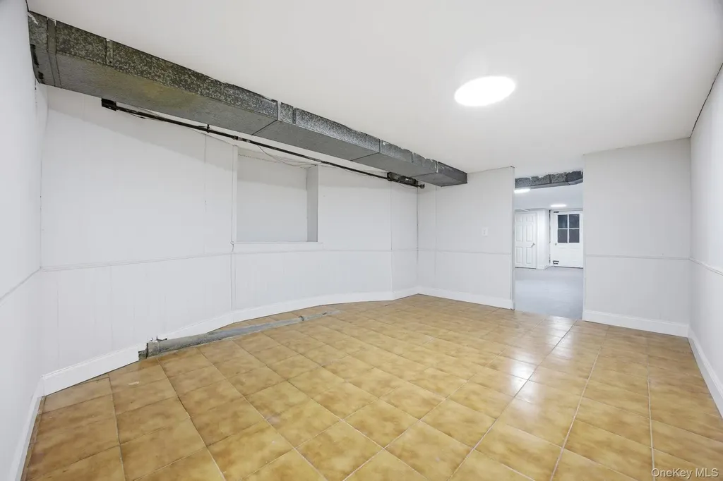 1739 W 9th Street Brooklyn NY 11223