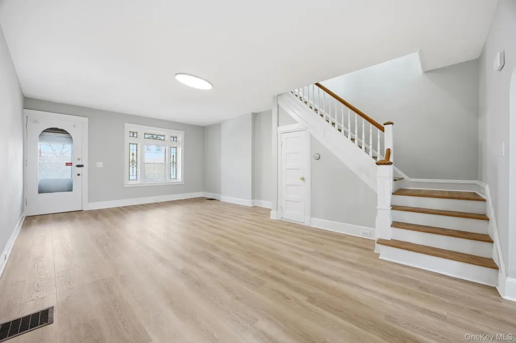 1739 W 9th Street Brooklyn NY 11223