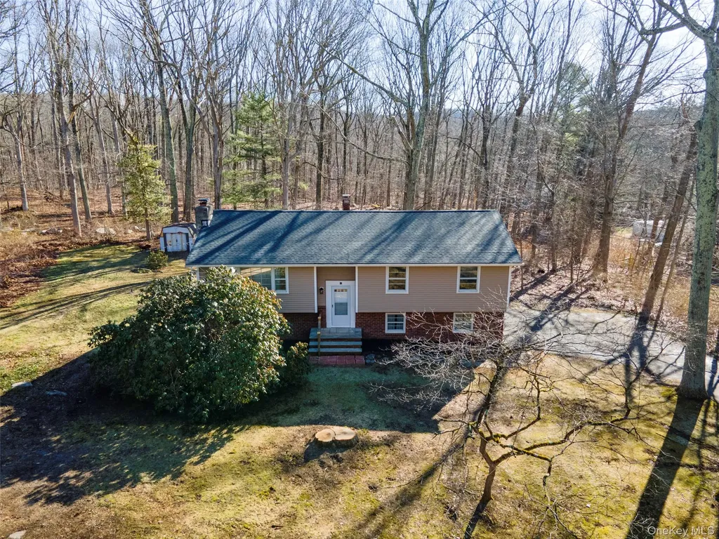 12 Blueberry Lane Stormville NY 12582