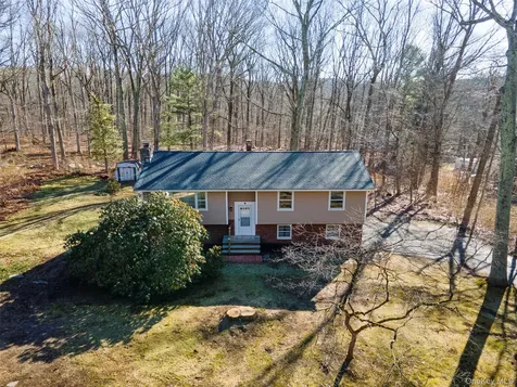 12 Blueberry Lane Stormville NY 12582