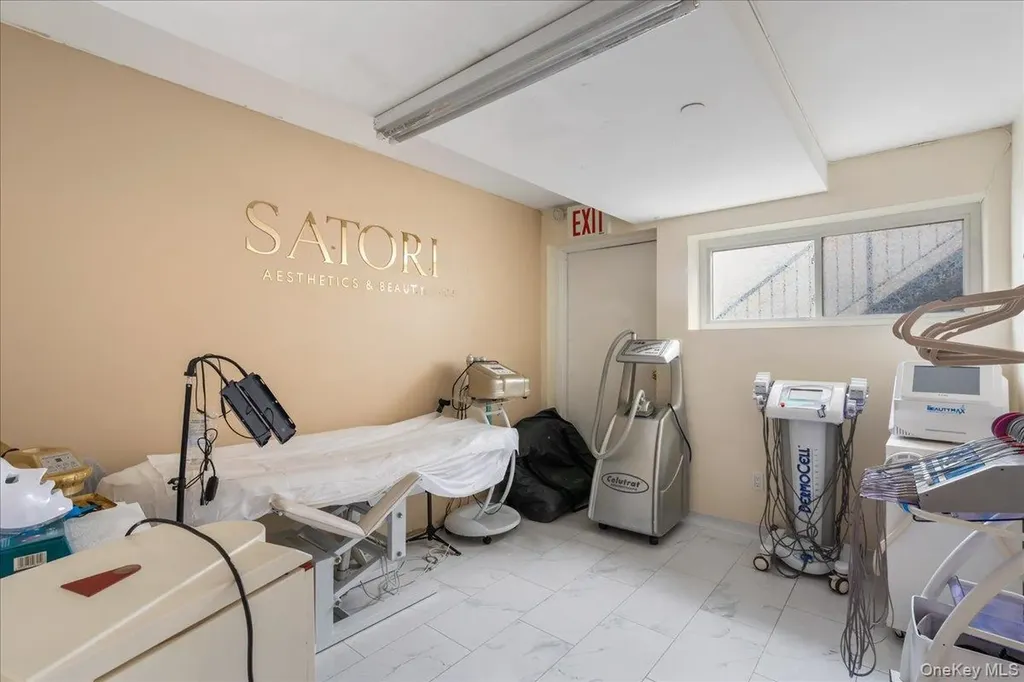 101-12 43rd Avenue Corona NY 11368