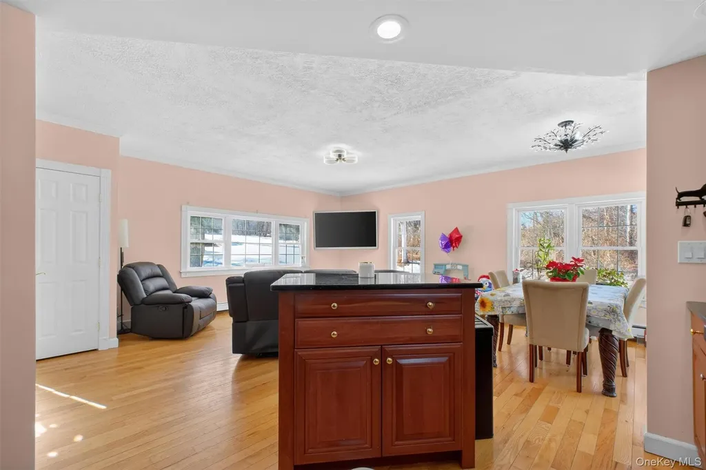 8 Garrett Place Carmel NY 10512