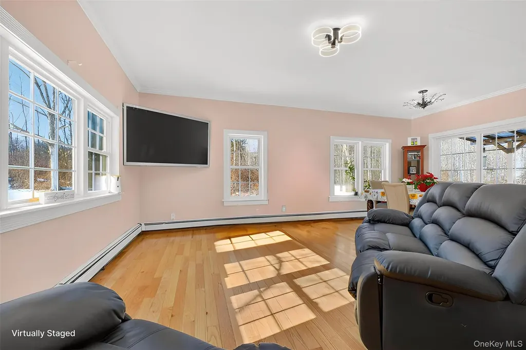8 Garrett Place Carmel NY 10512