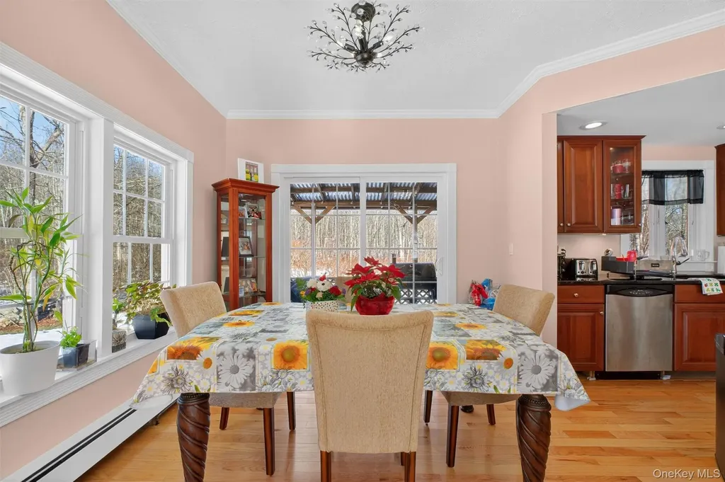 8 Garrett Place Carmel NY 10512