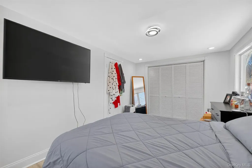 8 Garrett Place Carmel NY 10512