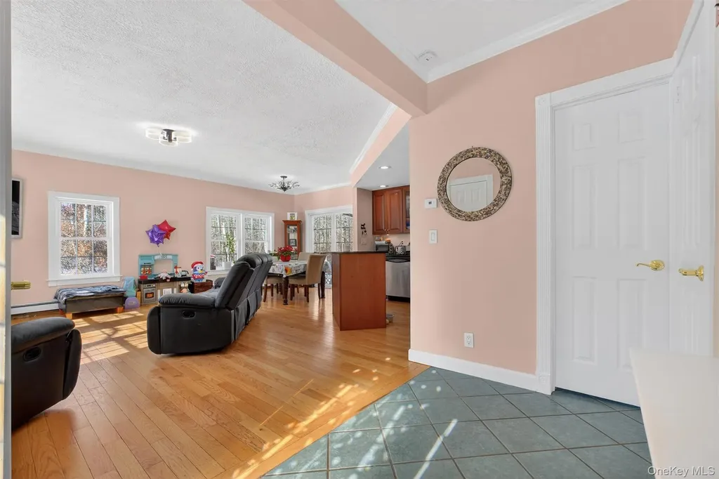 8 Garrett Place Carmel NY 10512