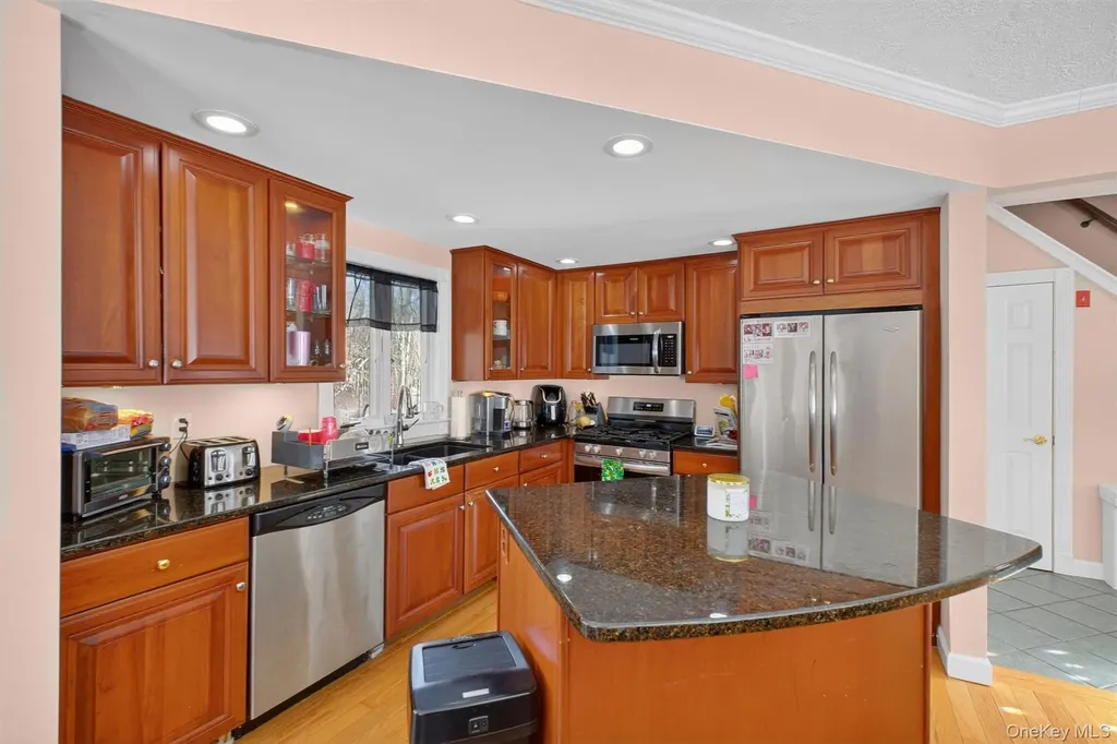 8 Garrett Place Carmel NY 10512