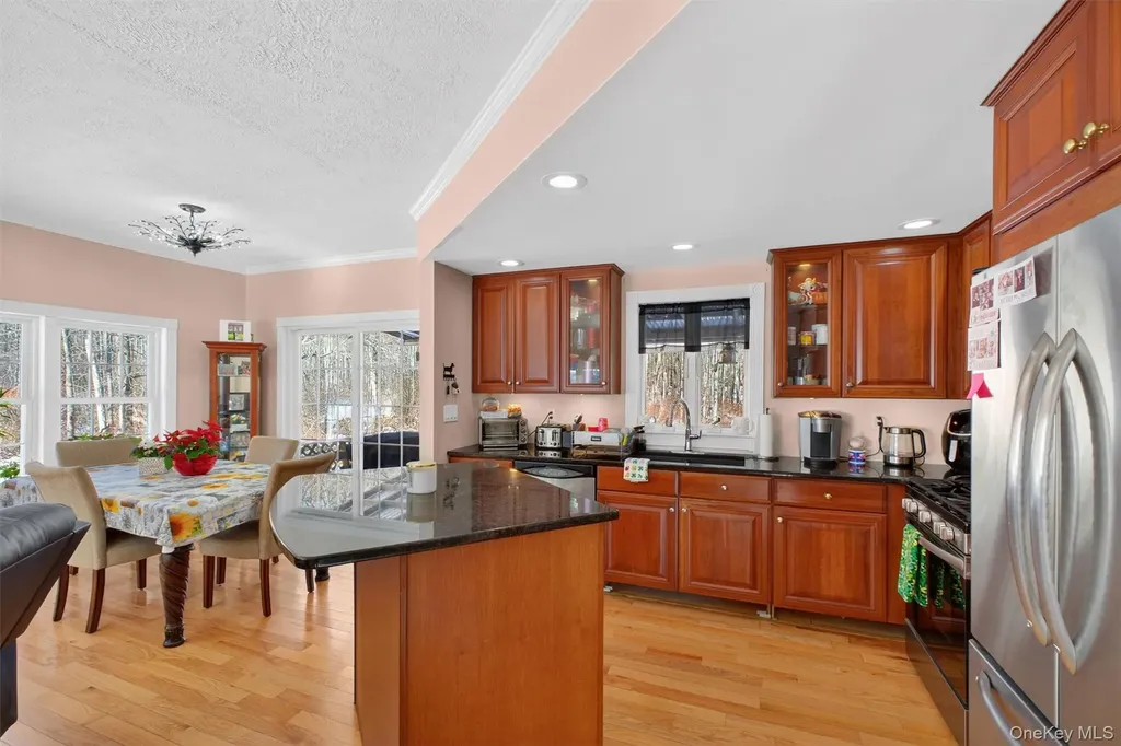 8 Garrett Place Carmel NY 10512