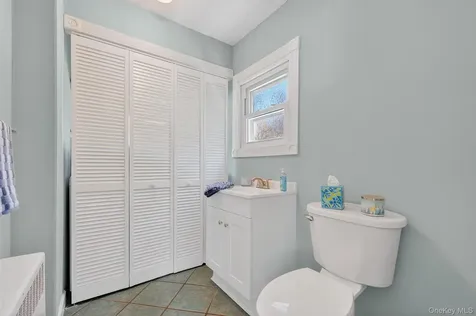 8 Garrett Place Carmel NY 10512