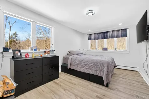 8 Garrett Place Carmel NY 10512