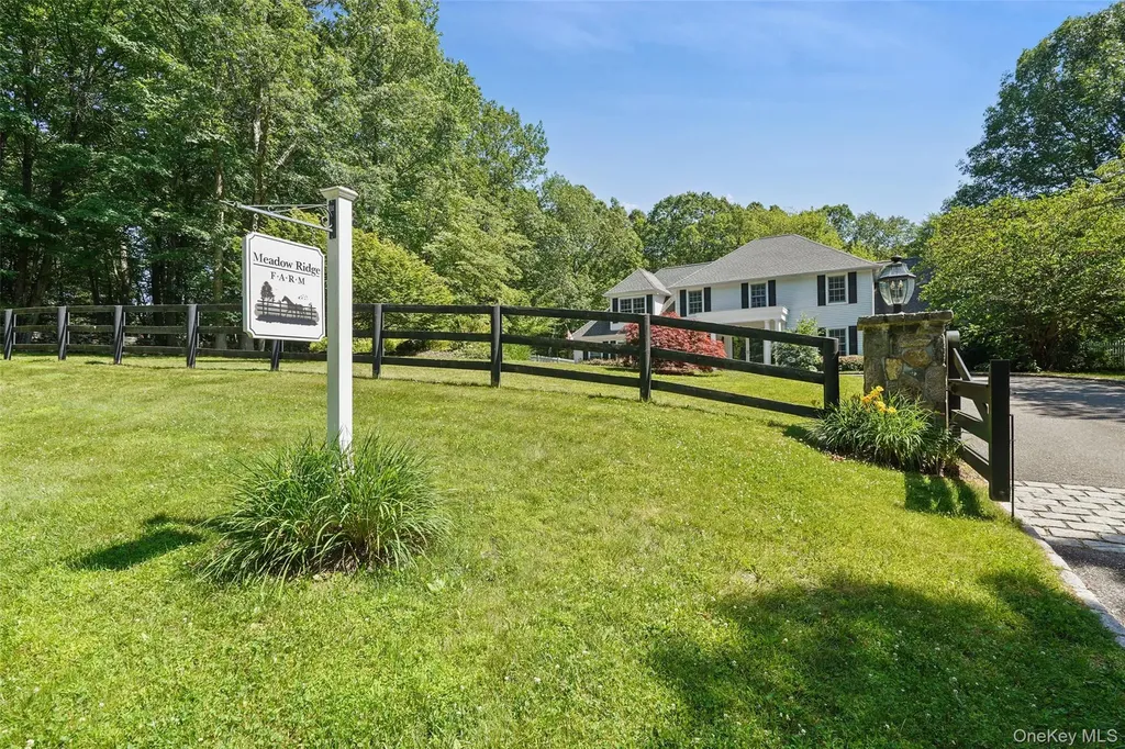 48 Davids Way Bedford Hills NY 10507