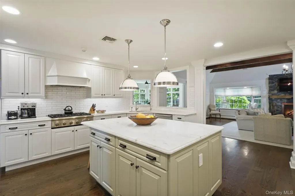 48 Davids Way Bedford Hills NY 10507