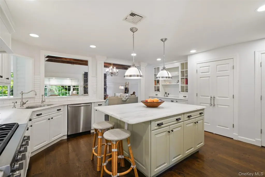 48 Davids Way Bedford Hills NY 10507