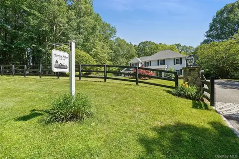 48 Davids Way Bedford Hills NY 10507
