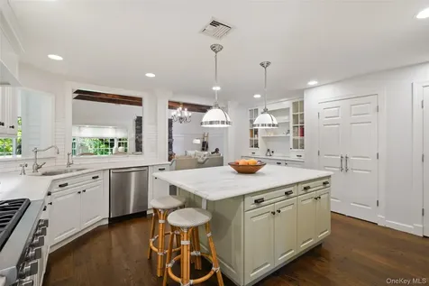 48 Davids Way Bedford Hills NY 10507