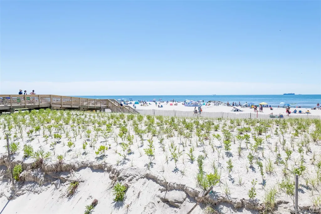 410 E Broadway E Long Beach NY 11561