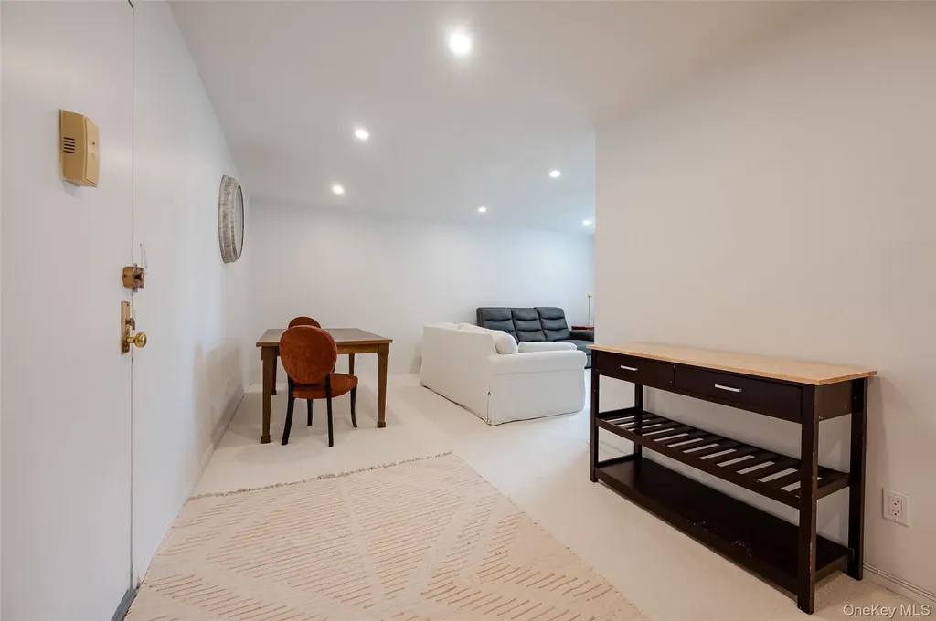 410 E Broadway E Long Beach NY 11561