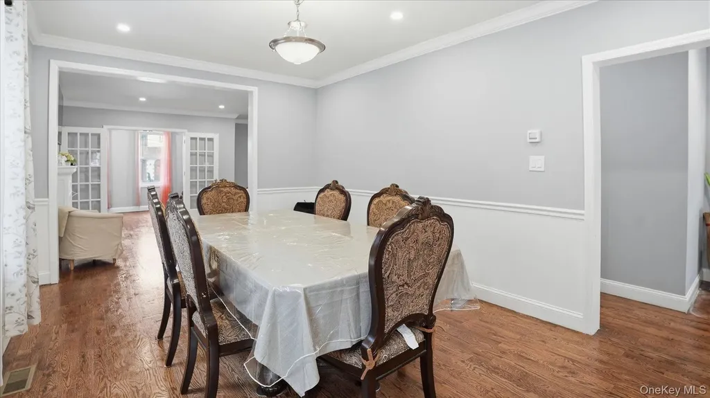 56 Northumberland Lynbrook NY 11563