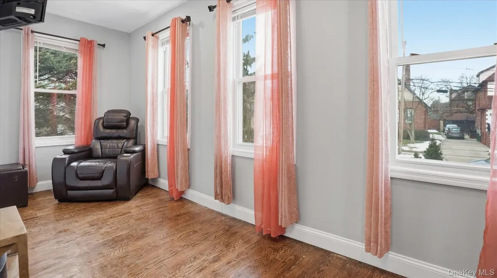 56 Northumberland Lynbrook NY 11563