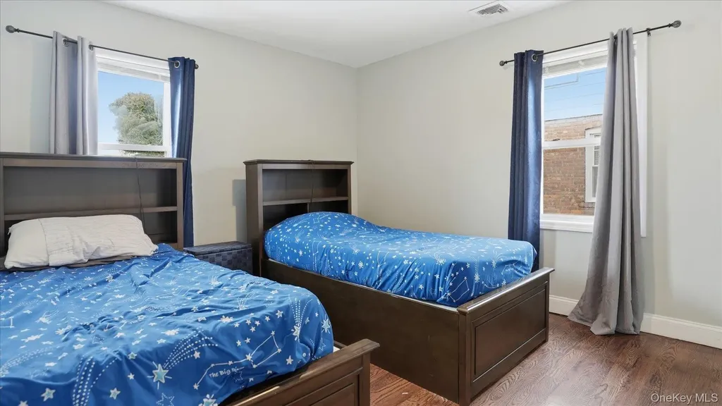 56 Northumberland Lynbrook NY 11563