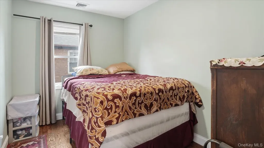 56 Northumberland Lynbrook NY 11563