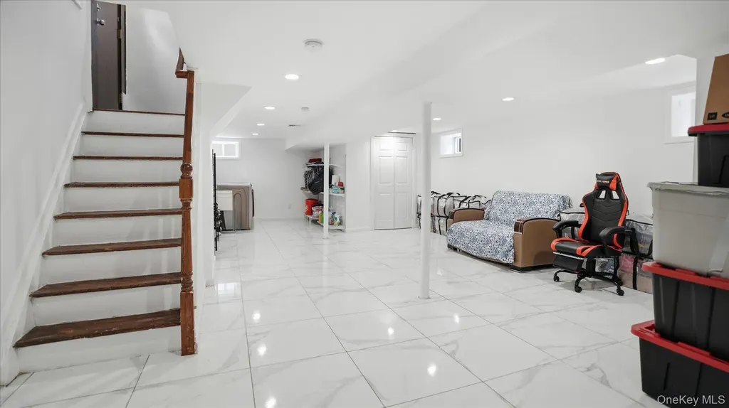 56 Northumberland Lynbrook NY 11563
