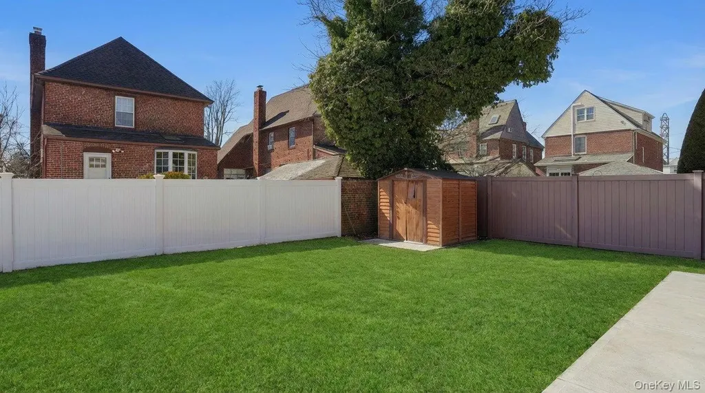 56 Northumberland Lynbrook NY 11563