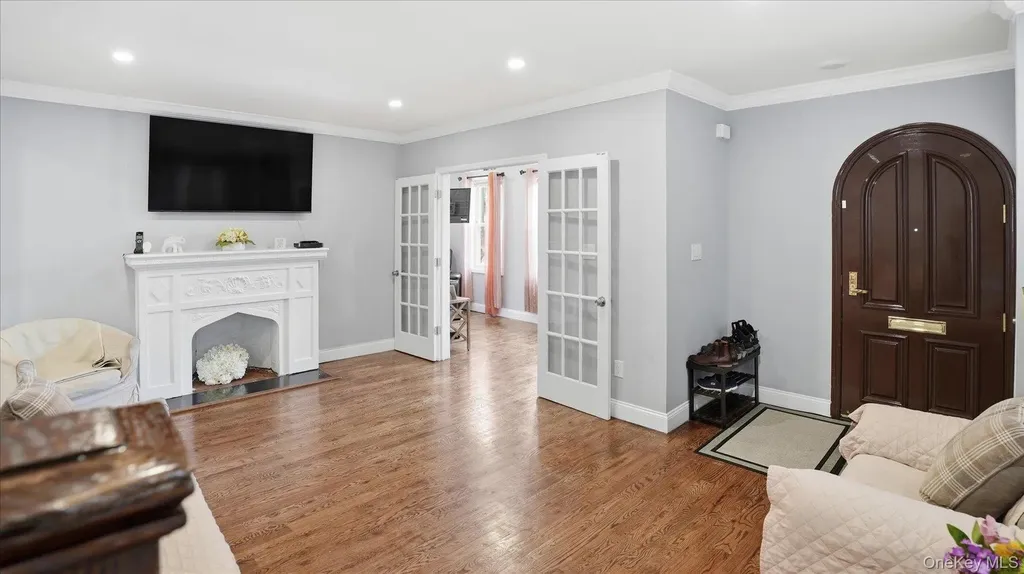56 Northumberland Lynbrook NY 11563