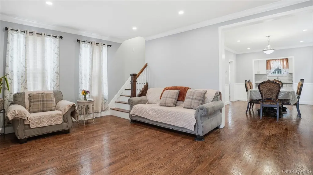 56 Northumberland Lynbrook NY 11563